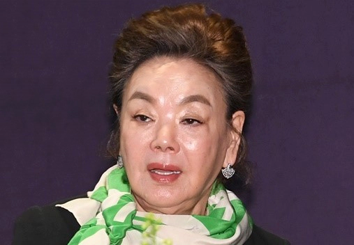 김수미 나이 남편 고향 아들 프로필 | 김수미 식품 회사 '나팔꽃F&B' 횡령 논란