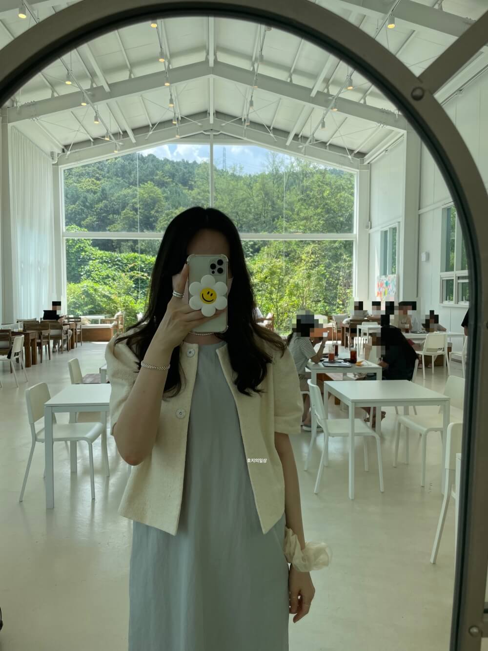 용인 신상 디저트 카페 기로띠 - 매장 1층 전신거울