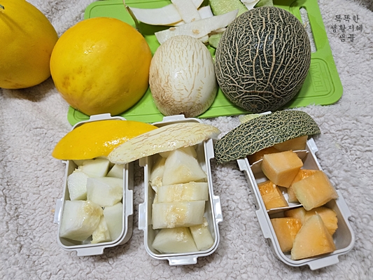 양구멜론, 백자멜론, 록멜론을 먹기좋게 자른 후, 플레이팅한 모습