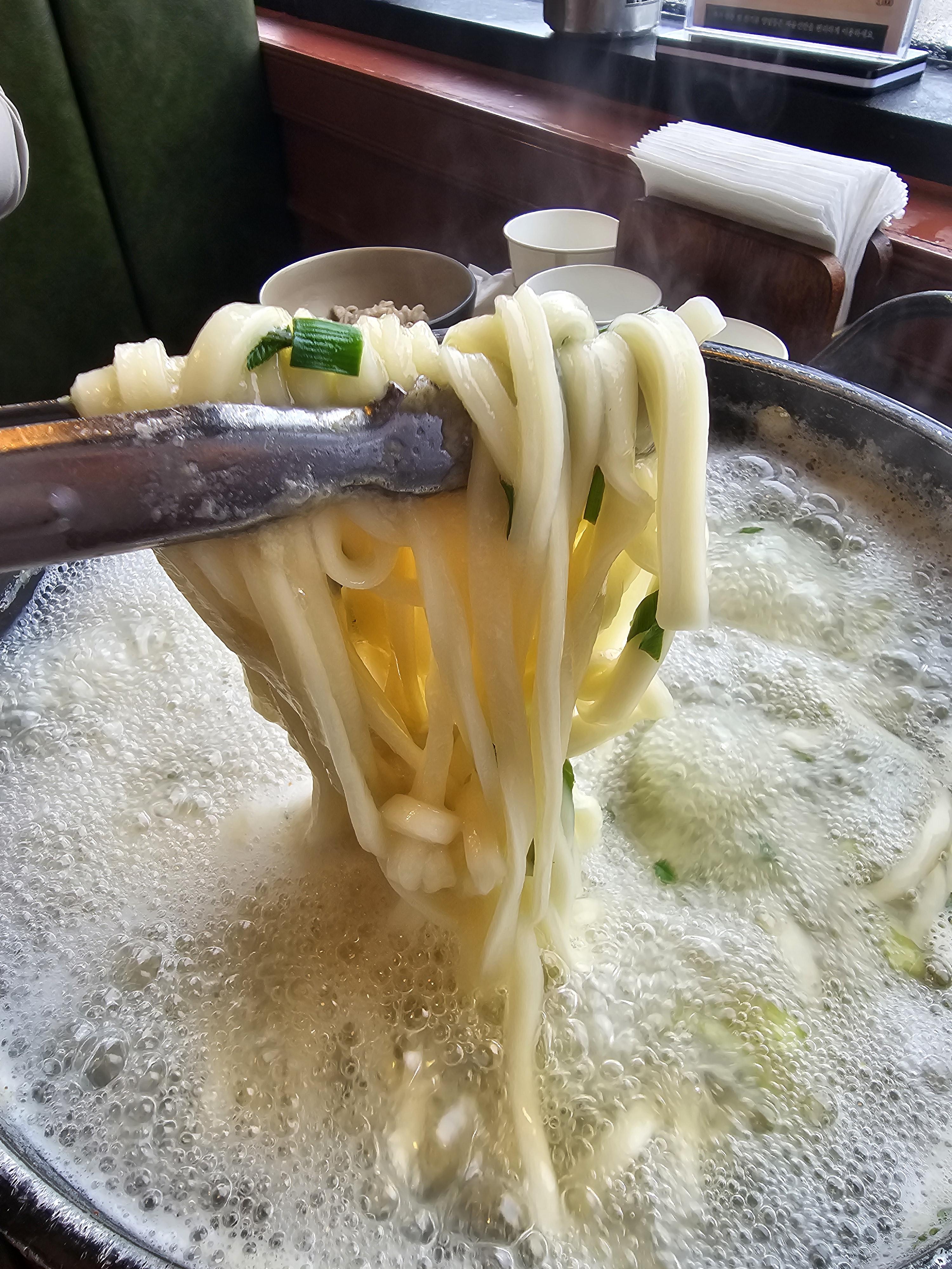 대부도_포도밭할머니칼국수_통바지락칼국수1