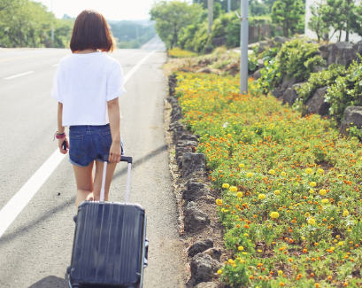 혼자 여행 중 외로움을 극복하는 법