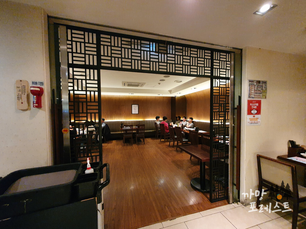 딘타이펑 매장 내부