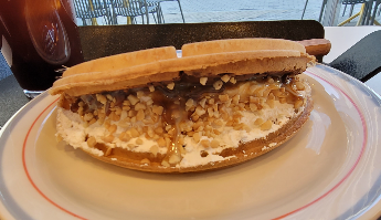 벌집다방 마곡나루점 우도땅콩 와플