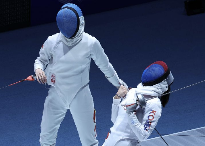 펜싱 여자 에페 단체전 금메달 획득