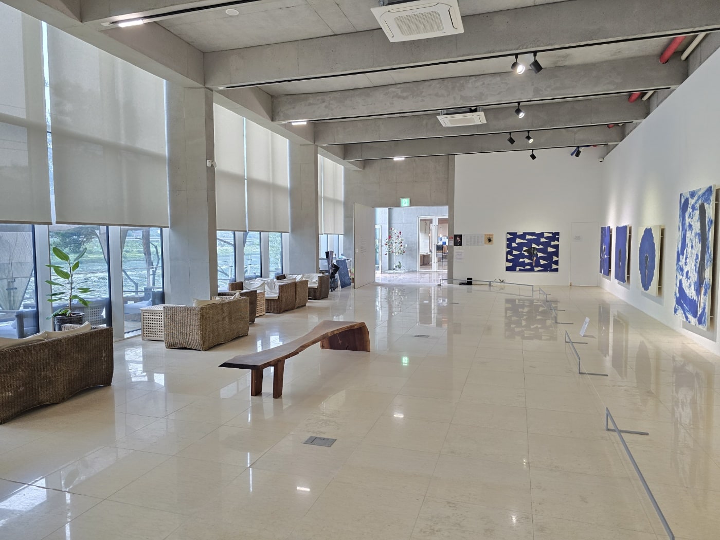 카페-내부-모습