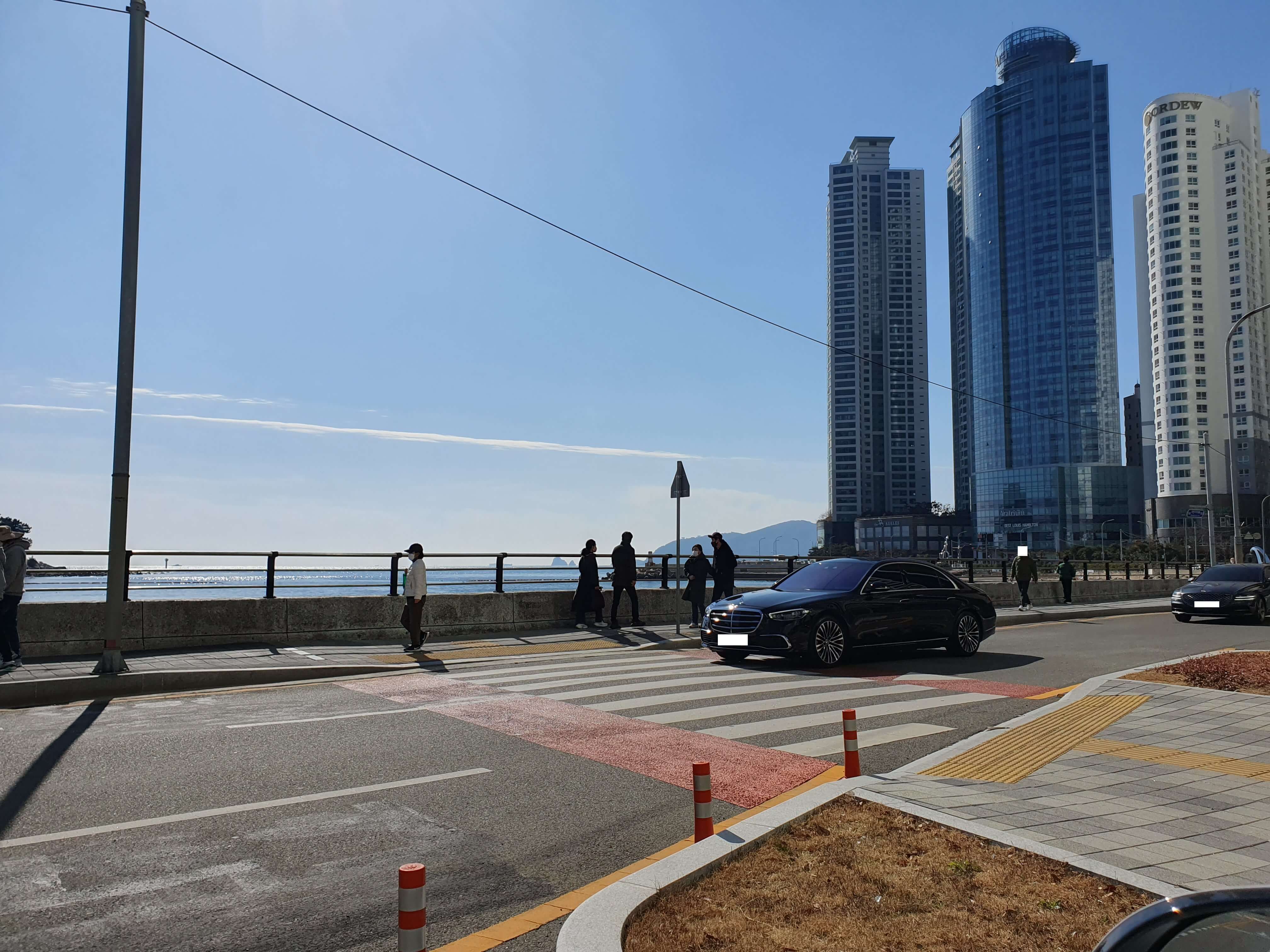 부산 여행지 추천 TOP 10-해운대 해수욕장 옆 마린시티