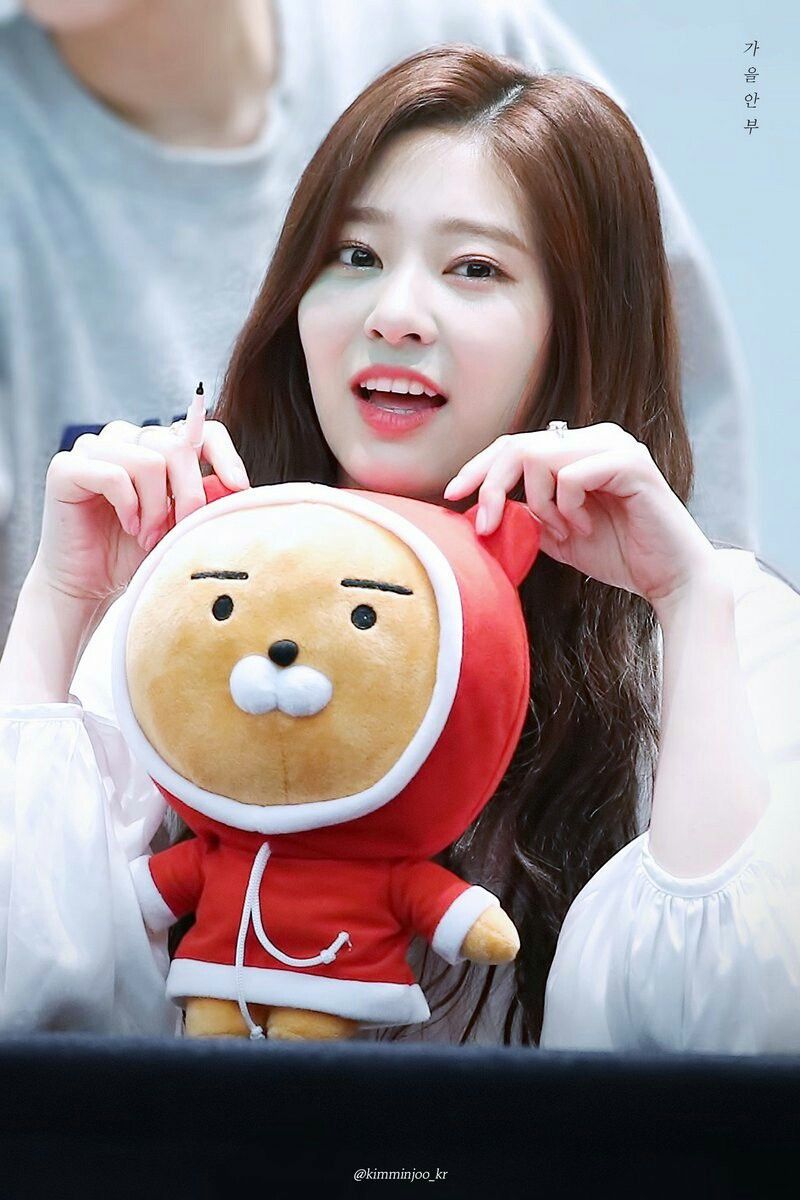아이즈원 김민주 최애사진