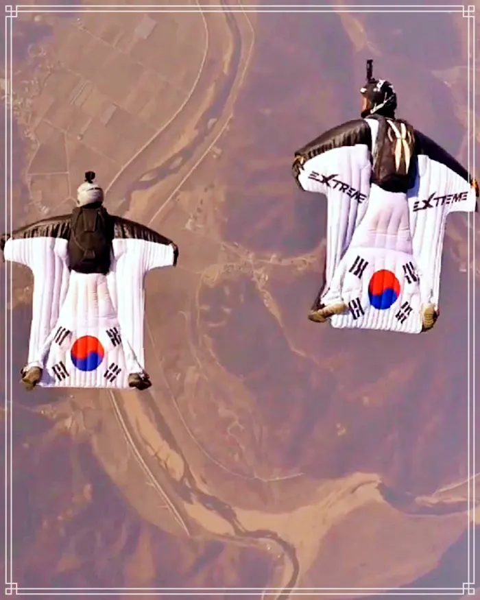 생방송투데이 윙슈트(Wingsuit) 비행하며 뭉쳐서 논다 소개 방송