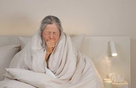 독감 시즌 인후염 관리 및 치료법