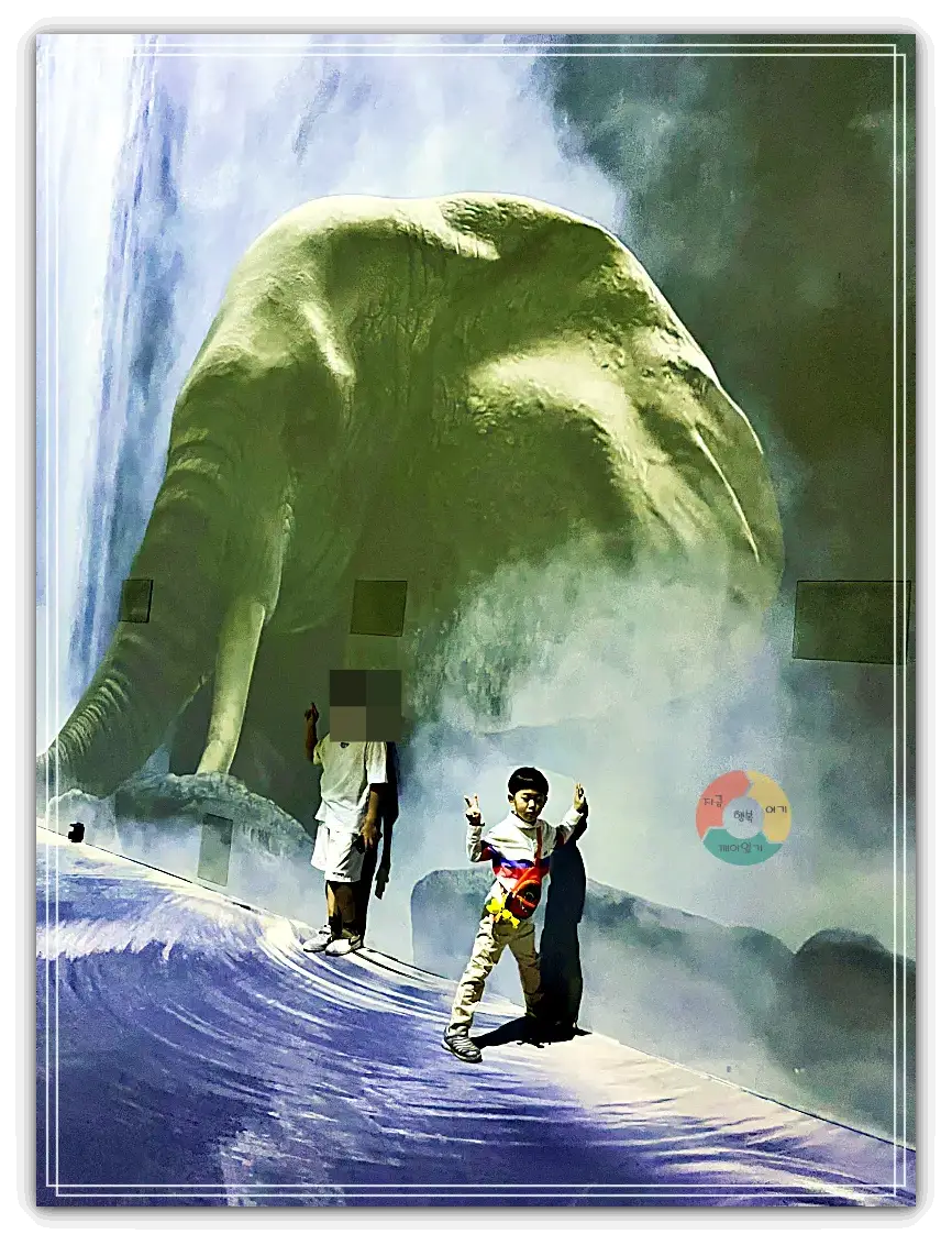 원더파크_미디어아트2-폭포-코끼리