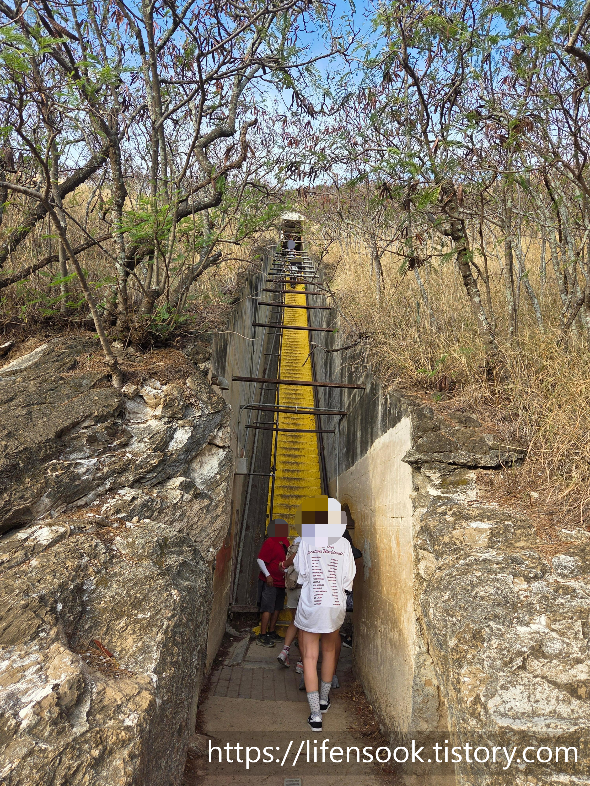 다이아몬드 헤드 정상으로 올라가는 빠른 길