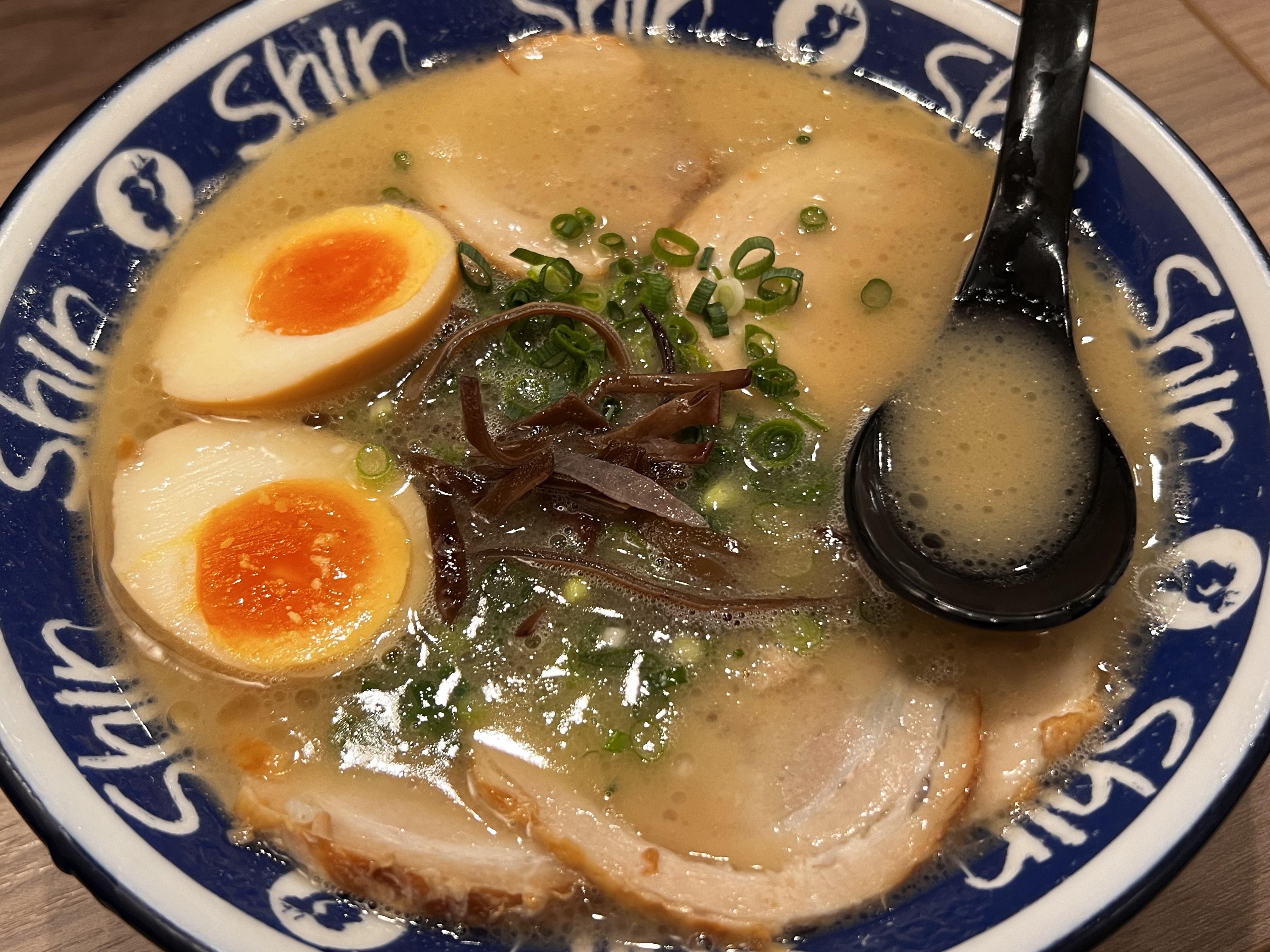 ์ ์ ๋ผ๋ฉ ํ
์ง ํ๋ฅด์ฝ์ 