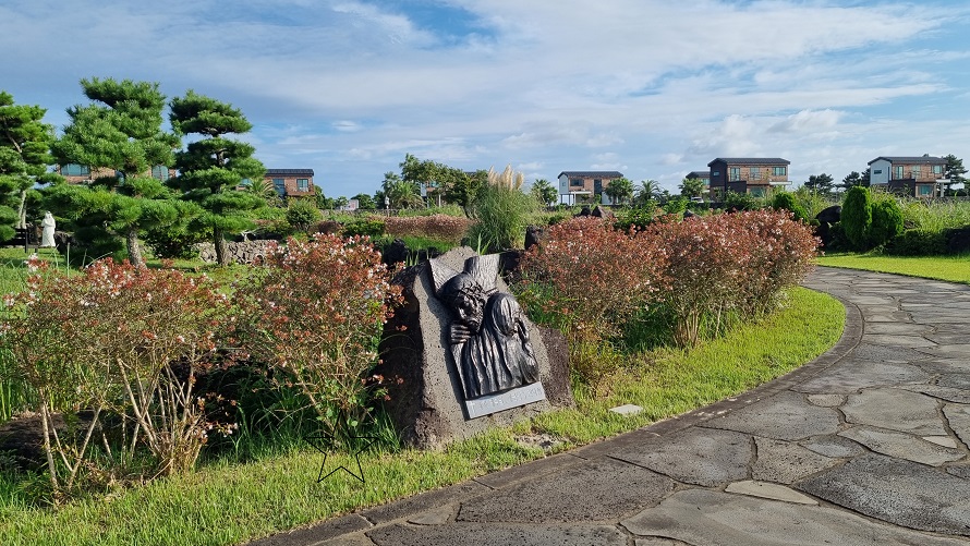 성산포성당 야외 십자가의 길