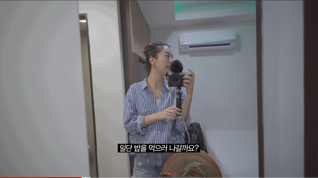 여행유튜버-카메라
