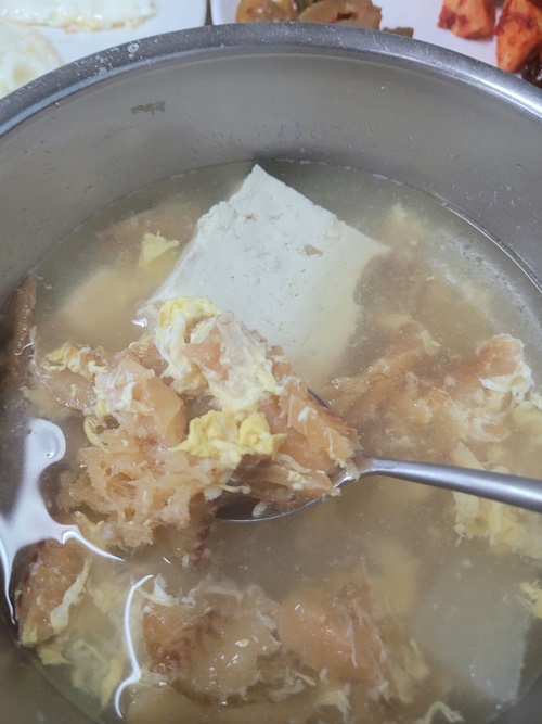 나혼자산다-전현무-기안84-여의도-맛집-원해장국-고추장아찌-나혼산