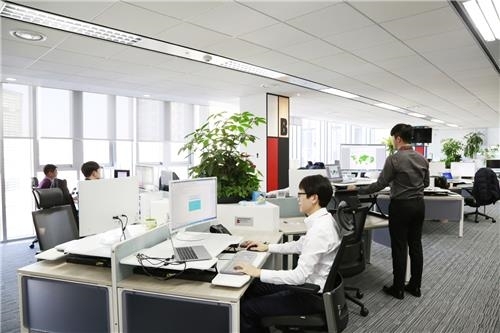 에르고노미-디자인-사무실