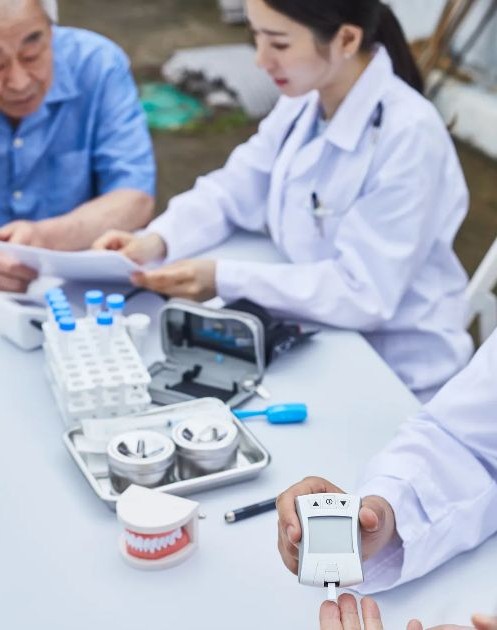 당뇨 전단계 관리방법 검사 하는 이미지