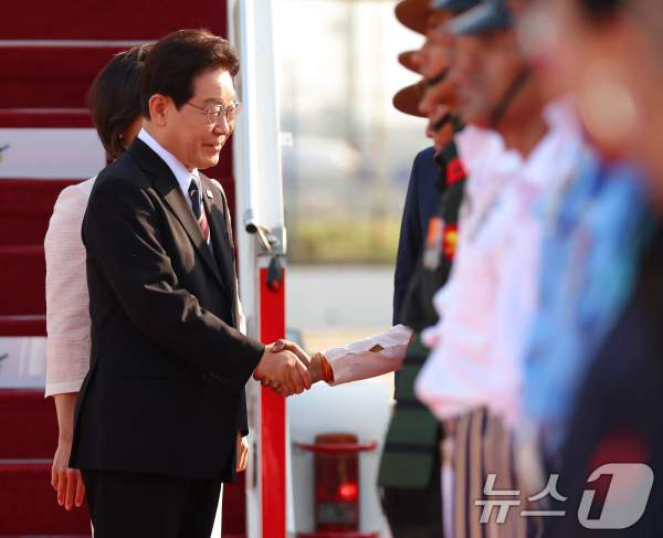 이재명 대통령 뉴델리 도착