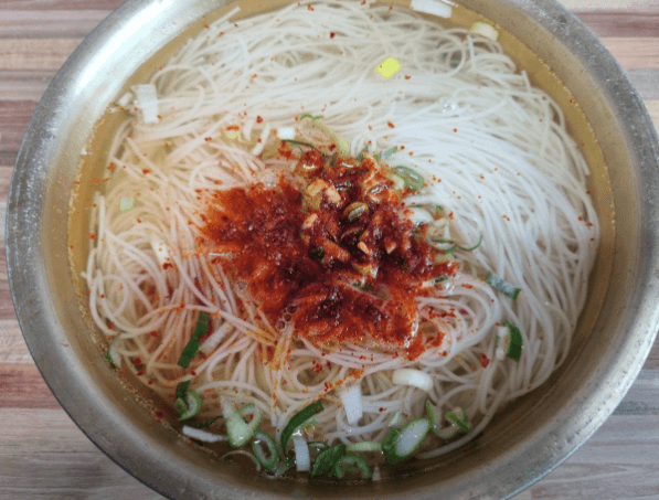 생방송투데이 추억의 잔치국수 할머니국수