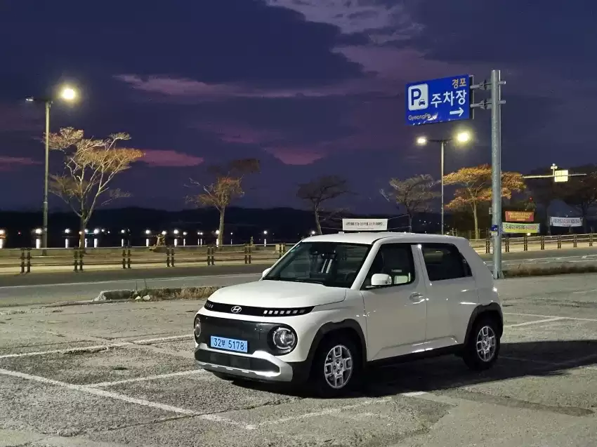 일출 전 강릉 경포호 인근에서 촬영했습니다.