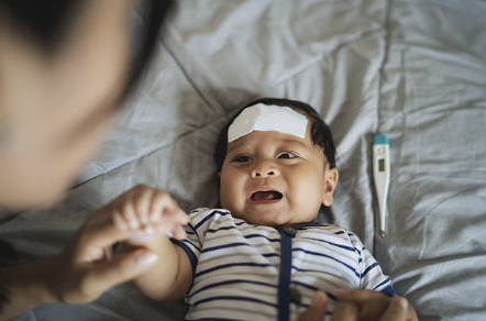 신생아 체온 관리 이미지