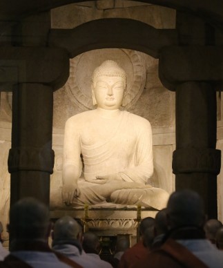 화강암의 불국사