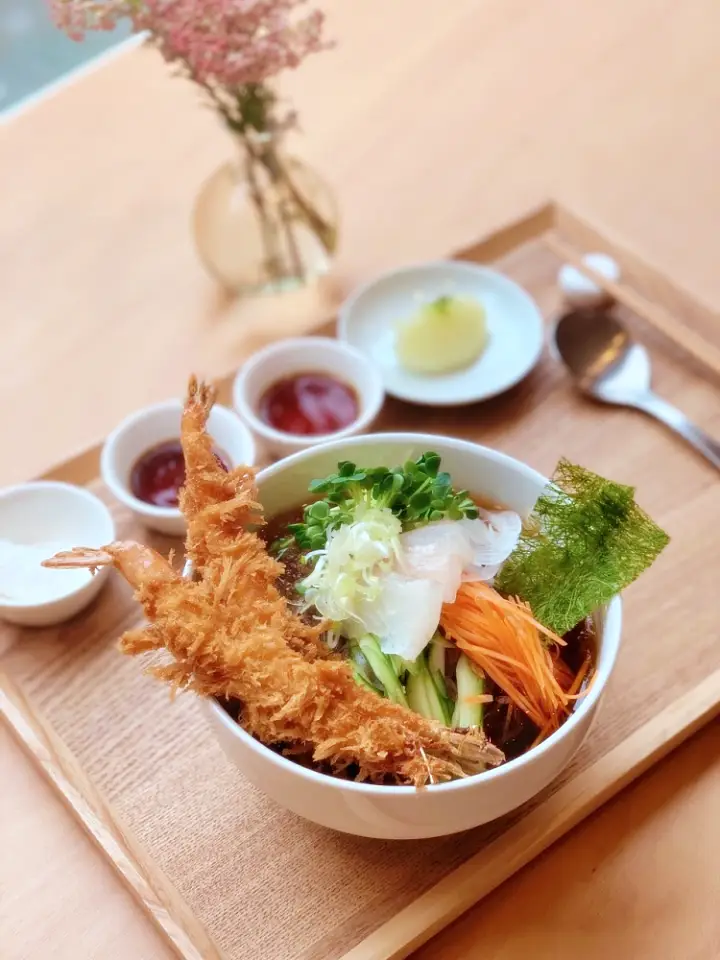 일본식 참치 딱새우 성게알 덮밥 연어 국수 추천 돈부리 덮밥집 홍대입구 연남동 맛집