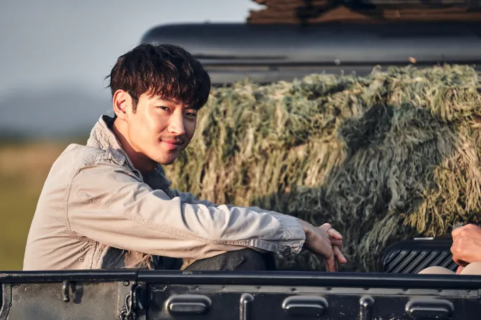 강동구 역의 이제훈