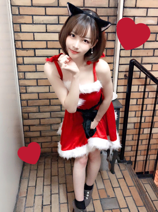 빨간색 크리스마스 고양이 코스프레 후카다 에이미(Eimi Fukada, 深田えいみ) 사진