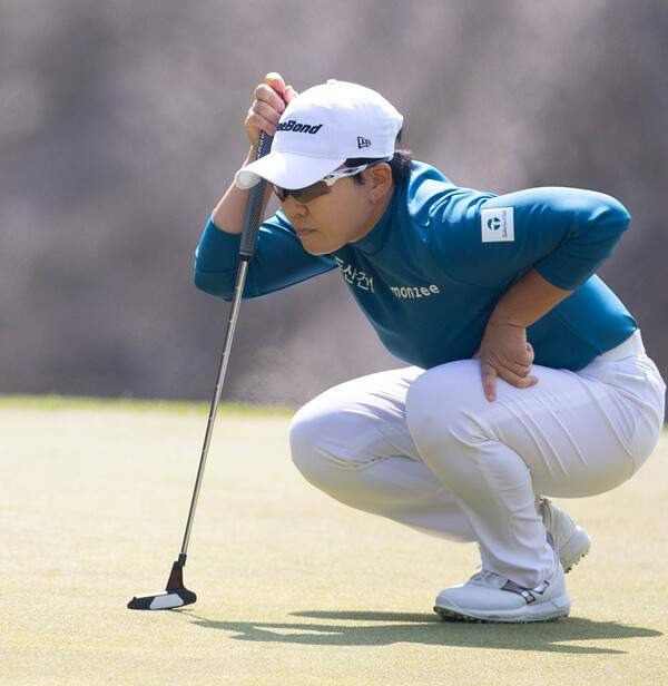 일본 미야자키 악사 레이디스에서 우승 경쟁 중인 신지애 프로 사진