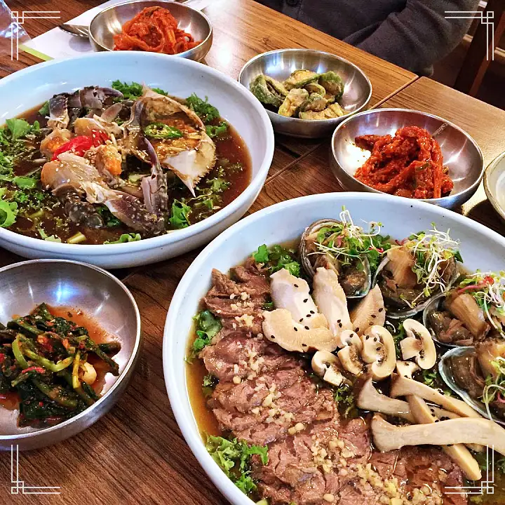 진심 가득 건강 담은 맛 시청역 북창동 맛집 추천 생방송투데이 약선 참게 연잎밥 전복 보리굴비 황태 떡갈비 한정식 게장과 메밀면의 만남! 게눈 감춘면 오늘방송 리얼 맛집