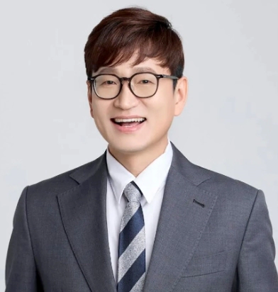 김영민 프로필 나이 고향 학력 경력 유튜브