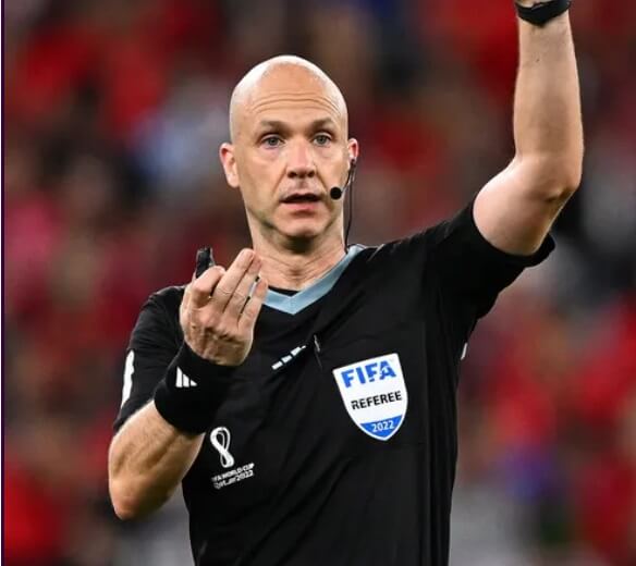 앤서니 테일러 축구 주심