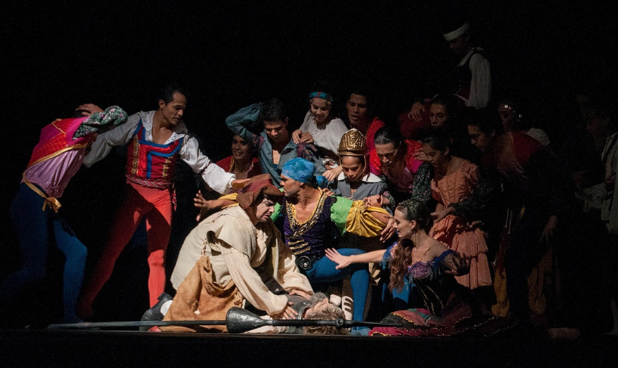 뮤지컬 맨 오브 라만차 관람포인트, 작품해설, 결말