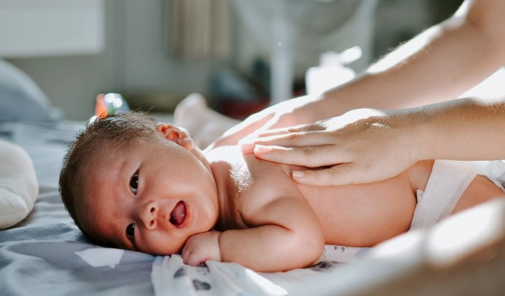 아기 초록색 변 원인 및 대처법