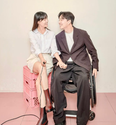 송지은-박위