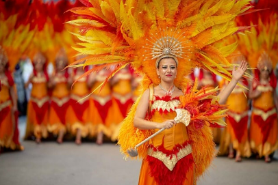 스페인의 '라 토마티나': 토마토 던지기 대축제