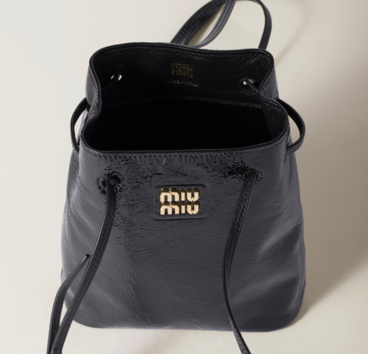 미우미우 나플락 파우치