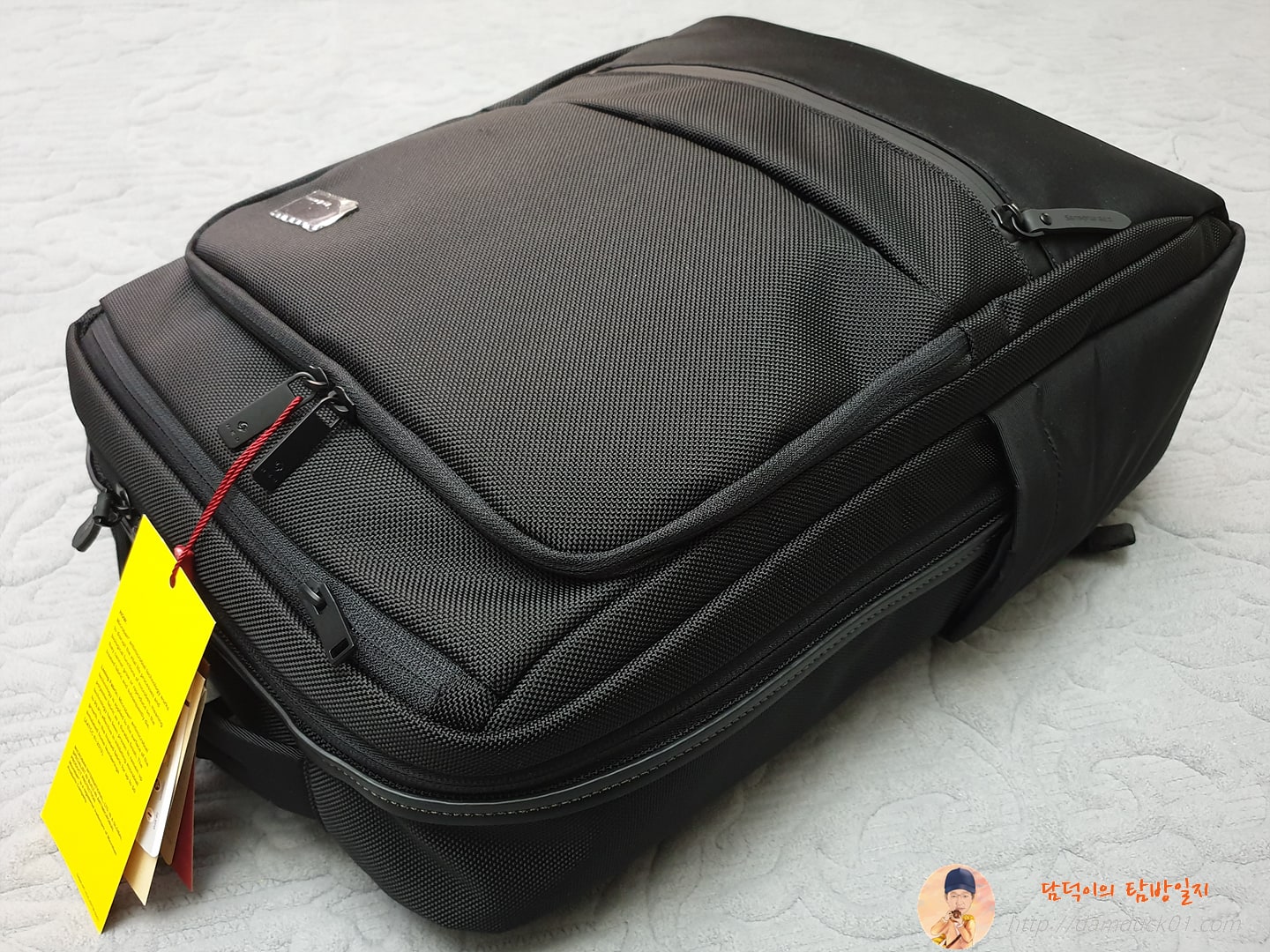 Samsonite Red BLUNTES 측면