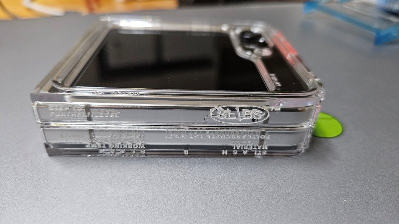 z플립5 케이스 태그 케이스