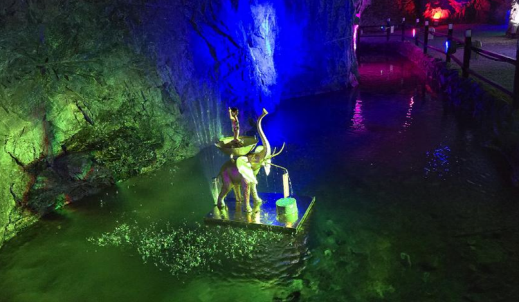 논산 반야사 동굴법당