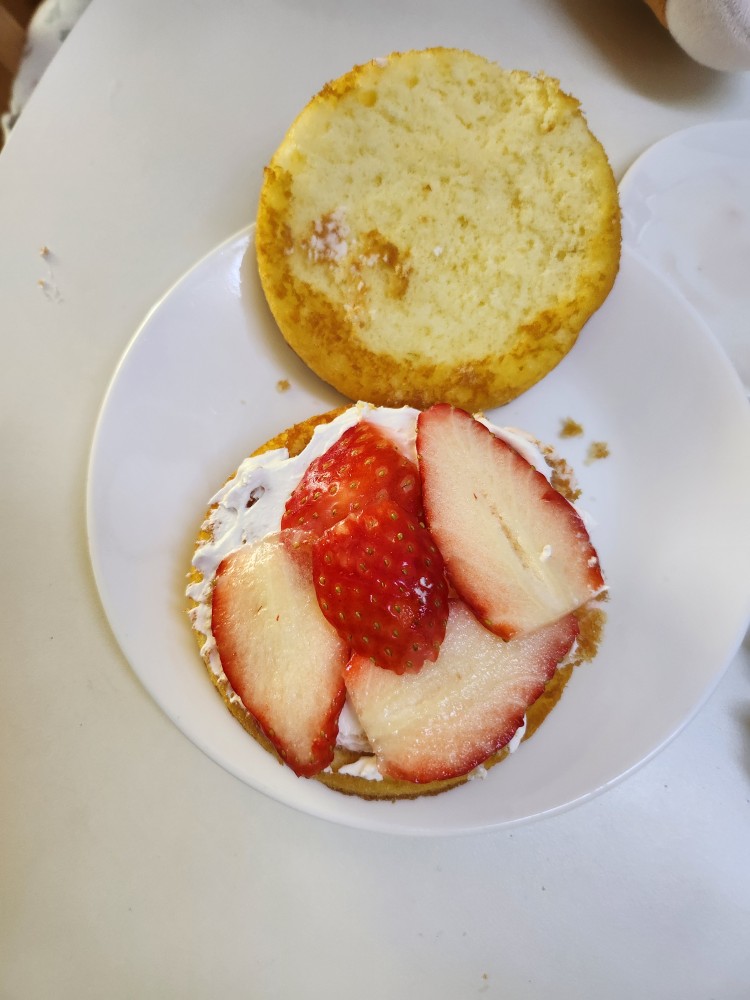 딸기를 올린 모습