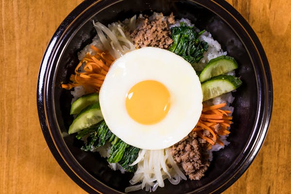비빔밥의 역사와 기원: 고대부터 현대까지의 변천사
