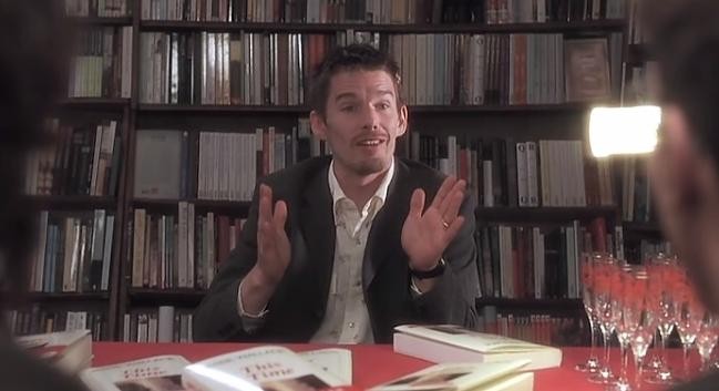 셰익스피어 서점에서 책 출간 기념 사인회를 하고 있는 제시