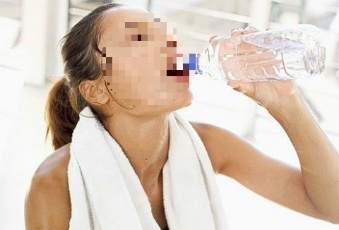 충분한 수분 물섭취