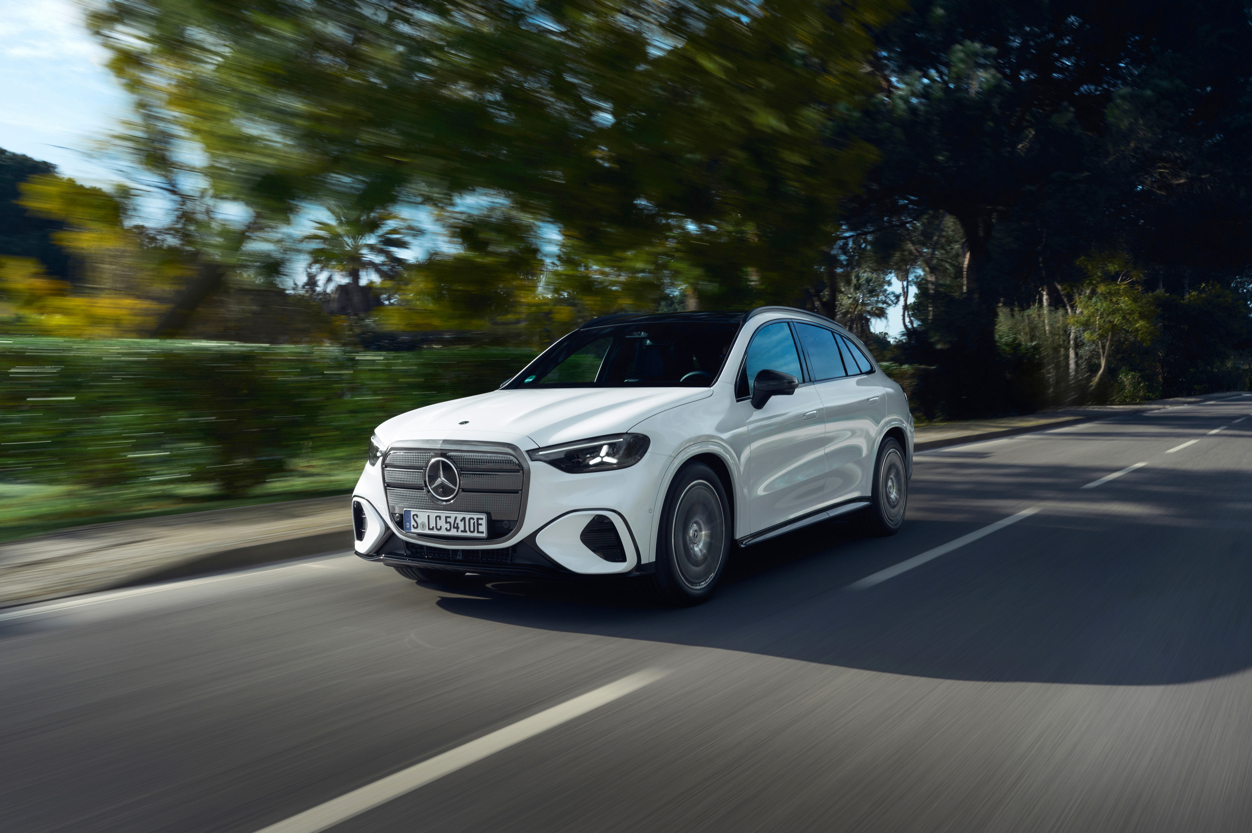 메르세데스 GLC 300 4Matic 전기차 내부