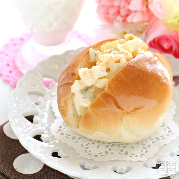 에그샐러드 삶은달걀 부시기,모닝빵 사라다빵