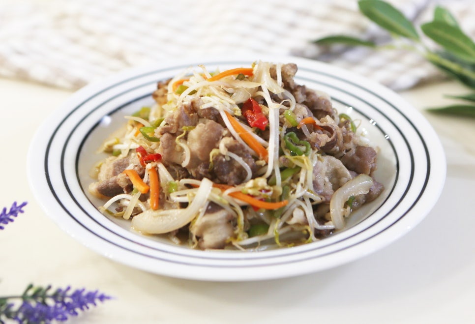 우삼겹 숙주볶음