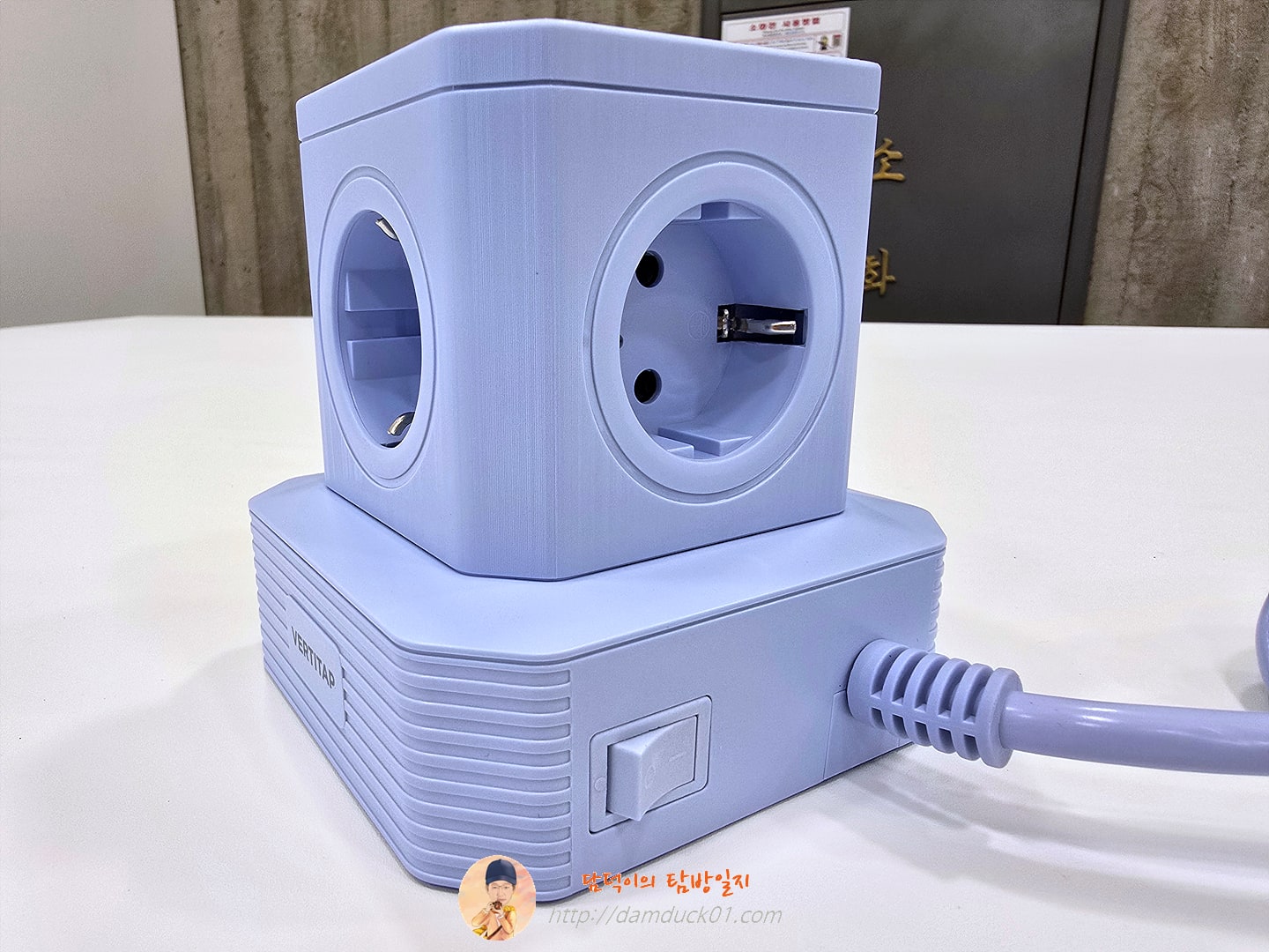 버티탭 버티컬 고용량 4000W 타워 멀티탭 큐브 9구 캠핑 여행 에어컨 디자인 2m