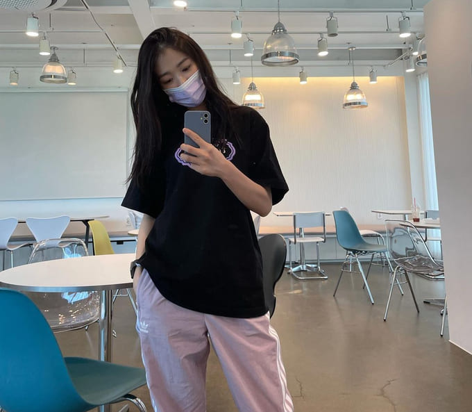 김혜윤 사복